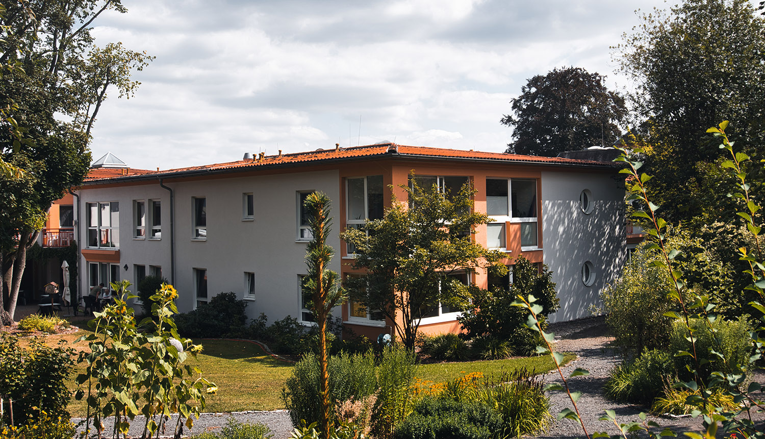 Elegantes Niessbrauch Loschen Pflegeheim Ebenbild